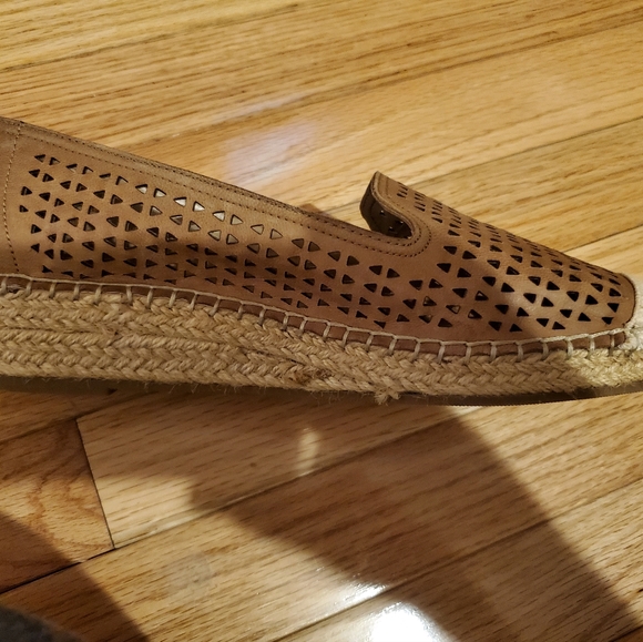 Shoes - Picture 2 of 7